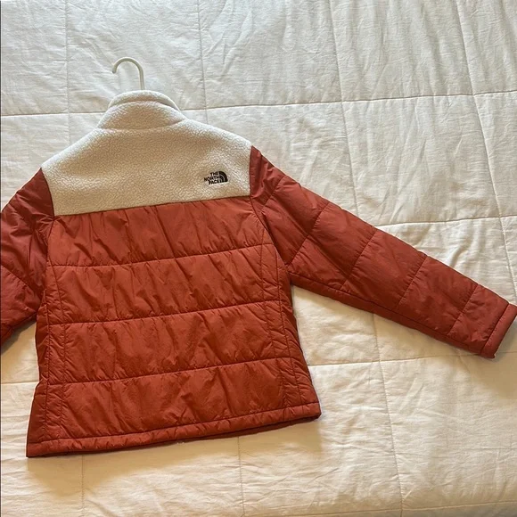 The North Face Women's Puffer Jacket - Rust and Cream - Picture 4 of 5